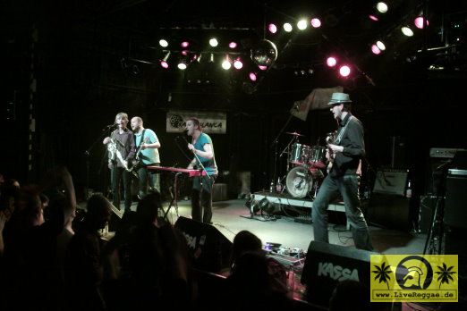 Babayaga (D) Skankin Round The X-Mas Tree - Kassablanca, Jena 26. Dezember 2012 (17).JPG